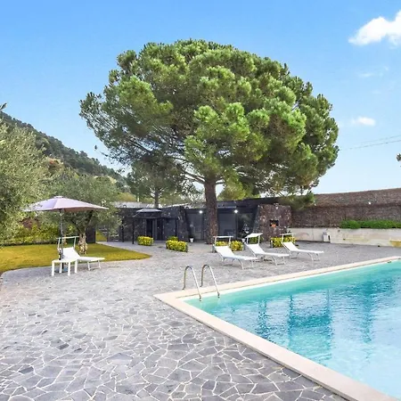 Tatil Evi In With Wifi Nicolosi